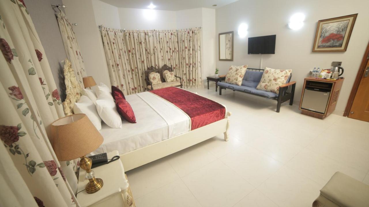 Bed and Breakfast Four Squares Карачи Экстерьер фото