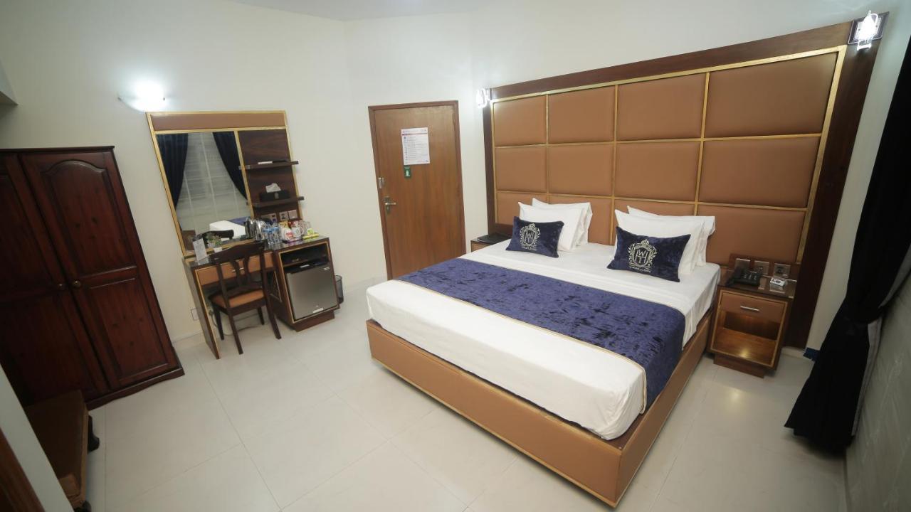 Bed and Breakfast Four Squares Карачи Экстерьер фото