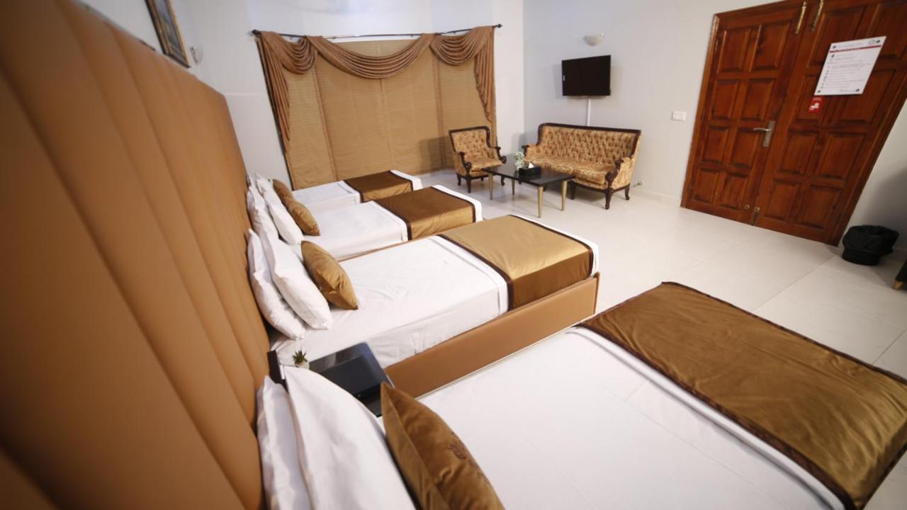 Bed and Breakfast Four Squares Карачи Экстерьер фото